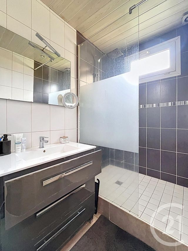 Maison &agrave; vendre - 4 pi&egrave;ces - 71,96 m2 - Riom - 63 - AUVERGNE