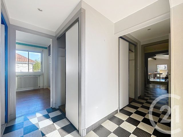 Maison &agrave; vendre - 7 pi&egrave;ces - 180 m2 - Riom - 63 - AUVERGNE