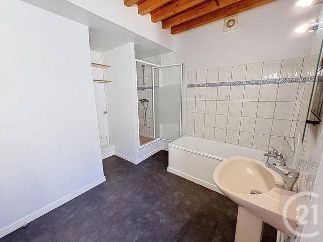 Maison &agrave; louer - 4 pi&egrave;ces - 87 m2 - Marsat - 63 - AUVERGNE