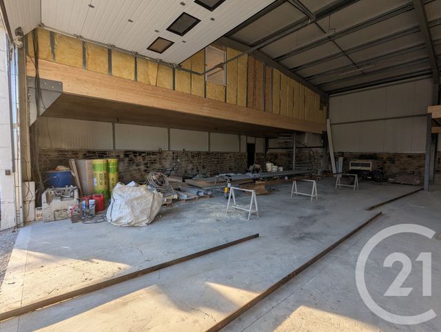 Local commercial à louer - 150.0 m2 - 63 - Puy-de-Dome