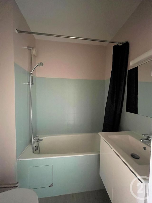 Appartement Studio &agrave; louer - 1 pi&egrave;ce - 18,05 m2 - Clermont Ferrand - 63 - AUVERGNE