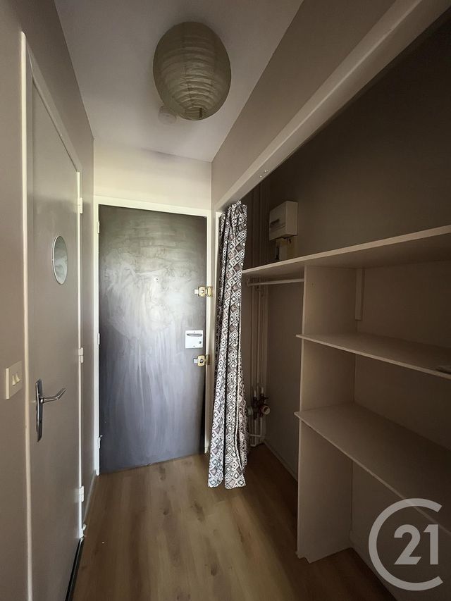 Appartement Studio &agrave; louer - 1 pi&egrave;ce - 18,05 m2 - Clermont Ferrand - 63 - AUVERGNE