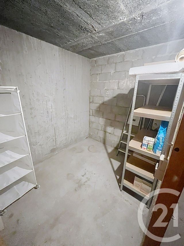 Appartement F3 &agrave; louer - 3 pi&egrave;ces - 64,93 m2 - Riom - 63 - AUVERGNE