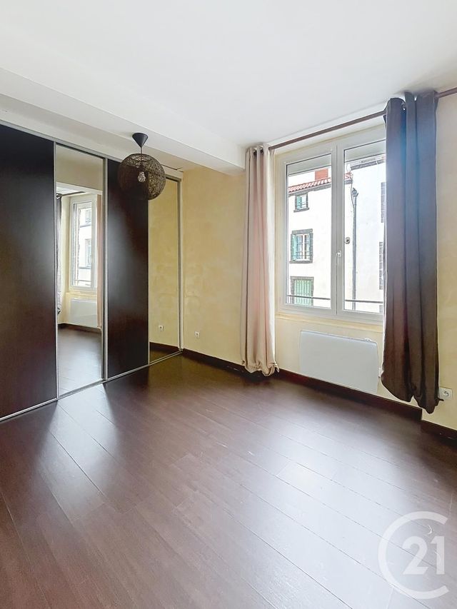 Appartement F3 &agrave; louer - 3 pi&egrave;ces - 67,52 m2 - Riom - 63 - AUVERGNE