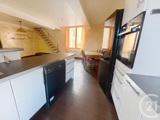 Appartement F3 &agrave; louer - 3 pi&egrave;ces - 67,52 m2 - Riom - 63 - AUVERGNE