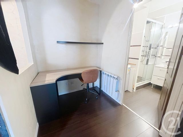 Appartement F3 &agrave; louer - 3 pi&egrave;ces - 67,52 m2 - Riom - 63 - AUVERGNE