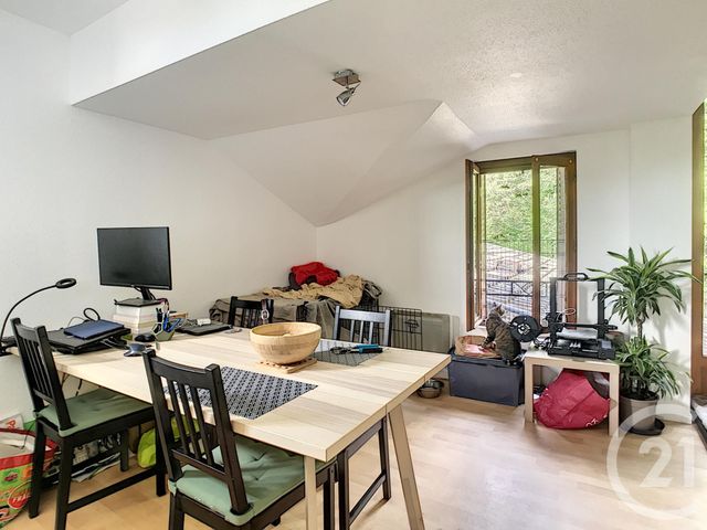 Appartement F2 &agrave; louer - 2 pi&egrave;ces - 45,76 m2 - Chatel Guyon - 63 - AUVERGNE