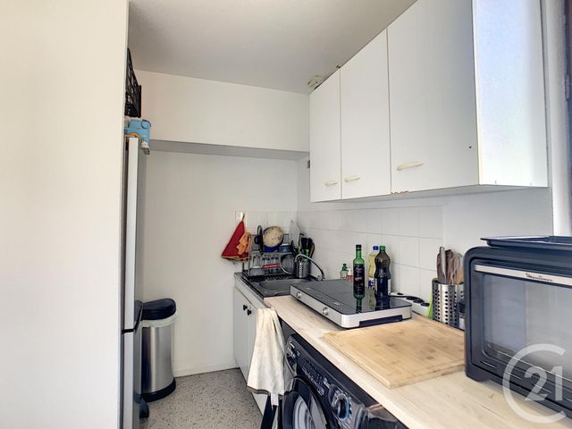 Appartement F2 &agrave; louer - 2 pi&egrave;ces - 45,76 m2 - Chatel Guyon - 63 - AUVERGNE