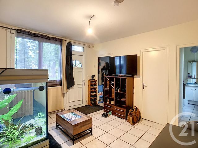 Appartement F2 &agrave; louer - 2 pi&egrave;ces - 36,46 m2 - Gimeaux - 63 - AUVERGNE