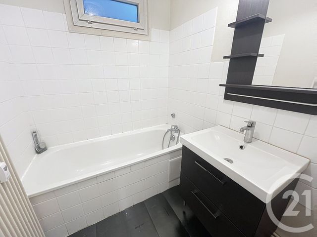 Appartement F3 &agrave; louer - 3 pi&egrave;ces - 65,37 m2 - Cebazat - 63 - AUVERGNE