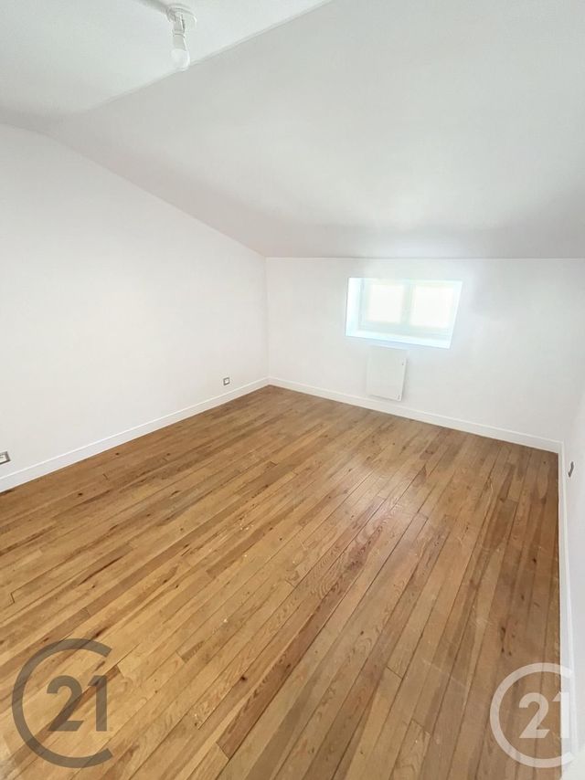 Maison &agrave; louer - 3 pi&egrave;ces - 58 m2 - Volvic - 63 - AUVERGNE