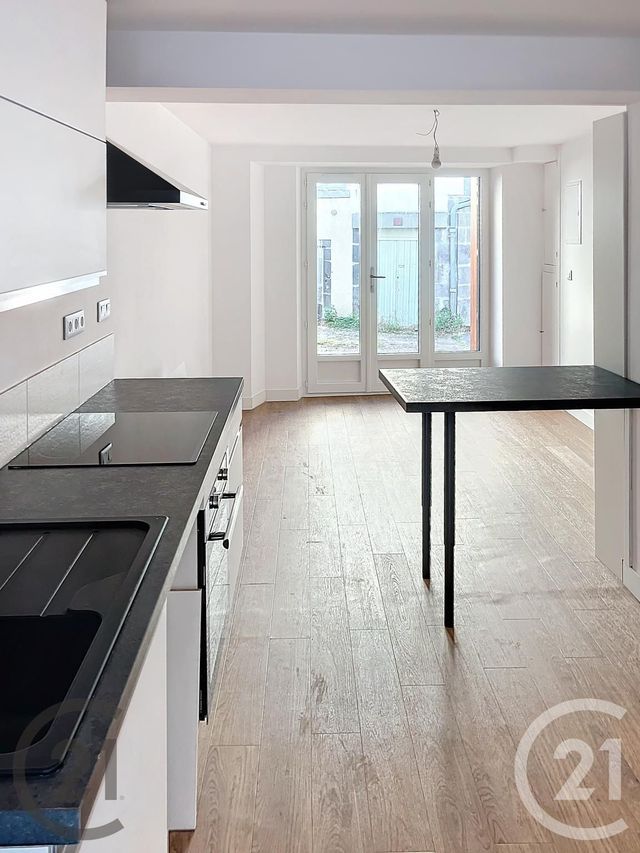 Maison &agrave; louer - 3 pi&egrave;ces - 58 m2 - Volvic - 63 - AUVERGNE