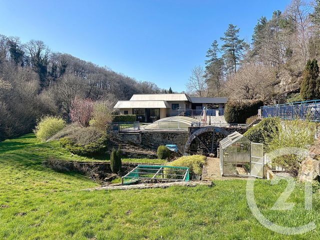 Maison &agrave; vendre - 7 pi&egrave;ces - 180 m2 - Chapdes Beaufort - 63 - AUVERGNE