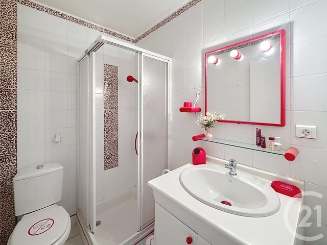 Maison &agrave; vendre - 7 pi&egrave;ces - 180 m2 - Chapdes Beaufort - 63 - AUVERGNE