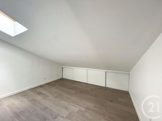 Maison &agrave; louer - 5 pi&egrave;ces - 128,01 m2 - Volvic - 63 - AUVERGNE