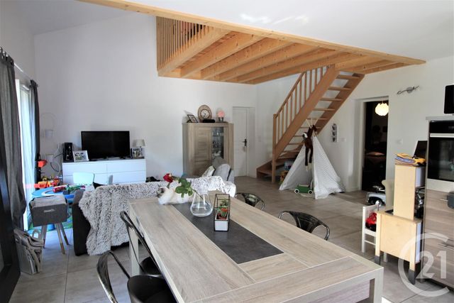 Maison &agrave; louer - 5 pi&egrave;ces - 128,01 m2 - Volvic - 63 - AUVERGNE