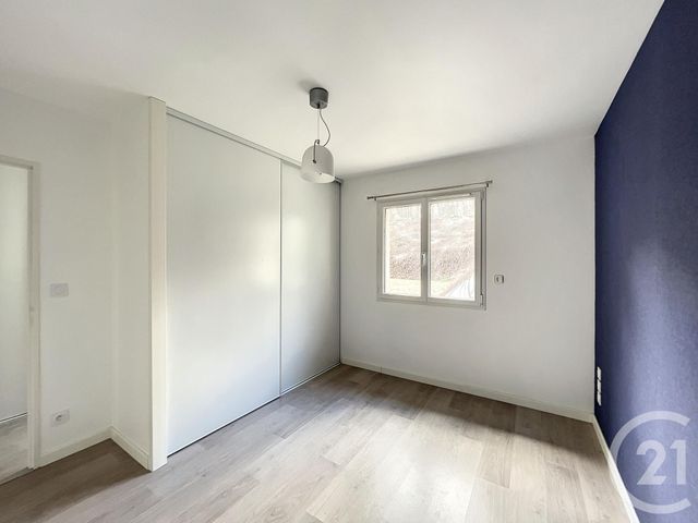 Maison &agrave; louer - 5 pi&egrave;ces - 128,01 m2 - Volvic - 63 - AUVERGNE