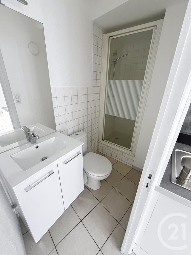 Appartement Studio &agrave; louer - 1 pi&egrave;ce - 16,50 m2 - Riom - 63 - AUVERGNE