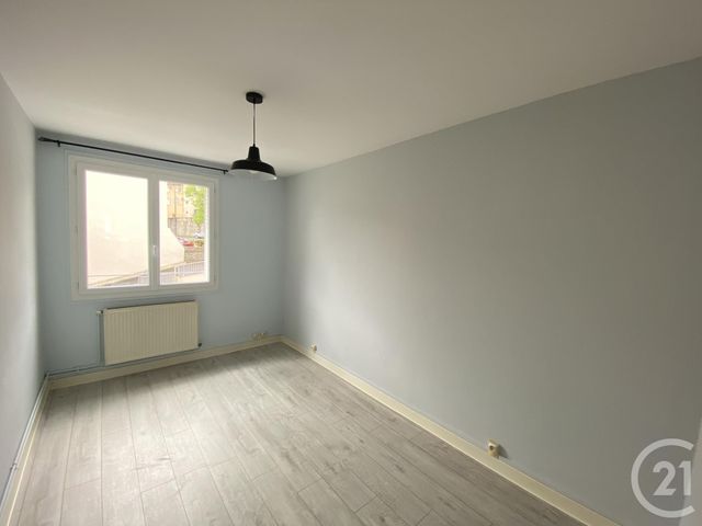 Appartement F3 &agrave; louer - 3 pi&egrave;ces - 53,66 m2 - Riom - 63 - AUVERGNE