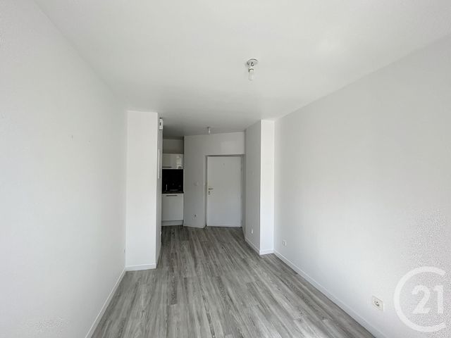 Appartement F2 &agrave; louer - 2 pi&egrave;ces - 25,80 m2 - Riom - 63 - AUVERGNE