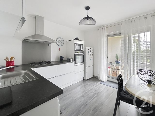 Appartement F3 &agrave; vendre - 5 pi&egrave;ces - 86 m2 - Riom - 63 - AUVERGNE