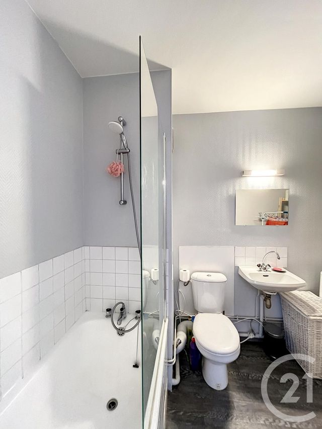 Appartement F1 &agrave; vendre - 1 pi&egrave;ce - 30,49 m2 - Riom - 63 - AUVERGNE