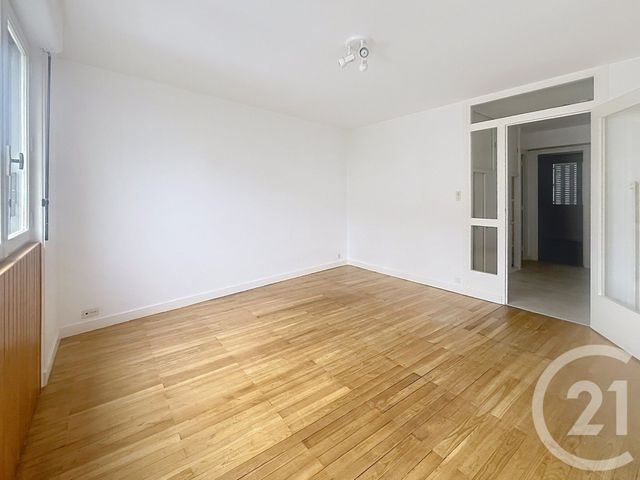 Appartement F2 &agrave; louer - 2 pi&egrave;ces - 54,90 m2 - Clermont Ferrand - 63 - AUVERGNE