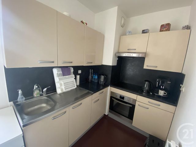 Appartement F3 &agrave; louer - 3 pi&egrave;ces - 82,24 m2 - Chatelguyon - 63 - AUVERGNE