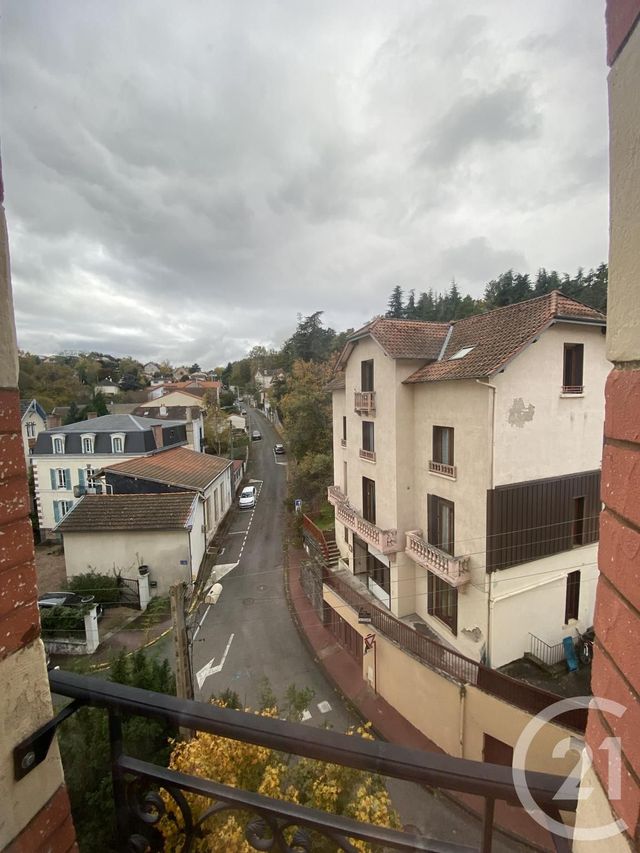 Appartement F3 &agrave; louer - 3 pi&egrave;ces - 82,24 m2 - Chatelguyon - 63 - AUVERGNE