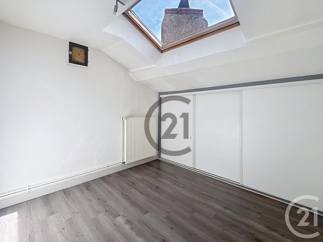 Appartement F3 &agrave; louer - 3 pi&egrave;ces - 41,62 m2 - Riom - 63 - AUVERGNE