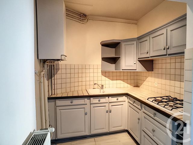 Appartement F3 &agrave; louer - 3 pi&egrave;ces - 41,62 m2 - Riom - 63 - AUVERGNE