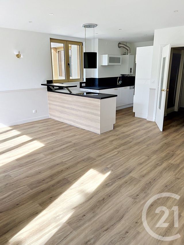Appartement F3 &agrave; louer - 3 pi&egrave;ces - 79,21 m2 - Vichy - 03 - AUVERGNE
