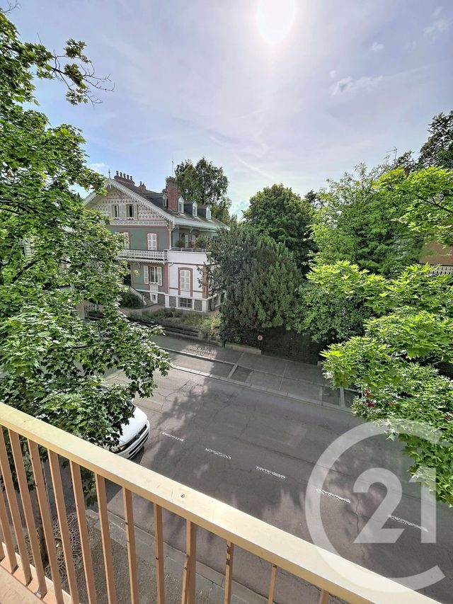 Appartement F3 &agrave; louer - 3 pi&egrave;ces - 79,21 m2 - Vichy - 03 - AUVERGNE