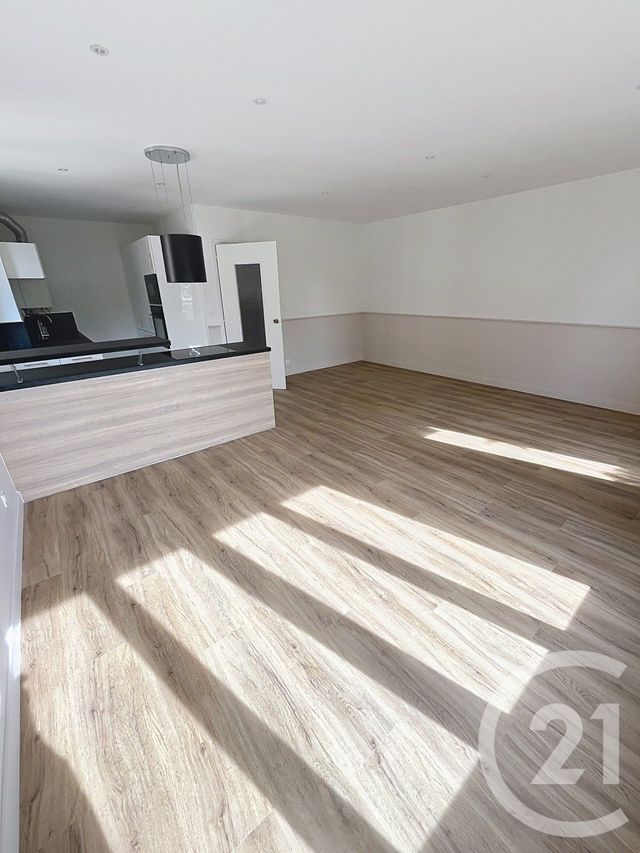 Appartement F3 &agrave; louer - 3 pi&egrave;ces - 79,21 m2 - Vichy - 03 - AUVERGNE