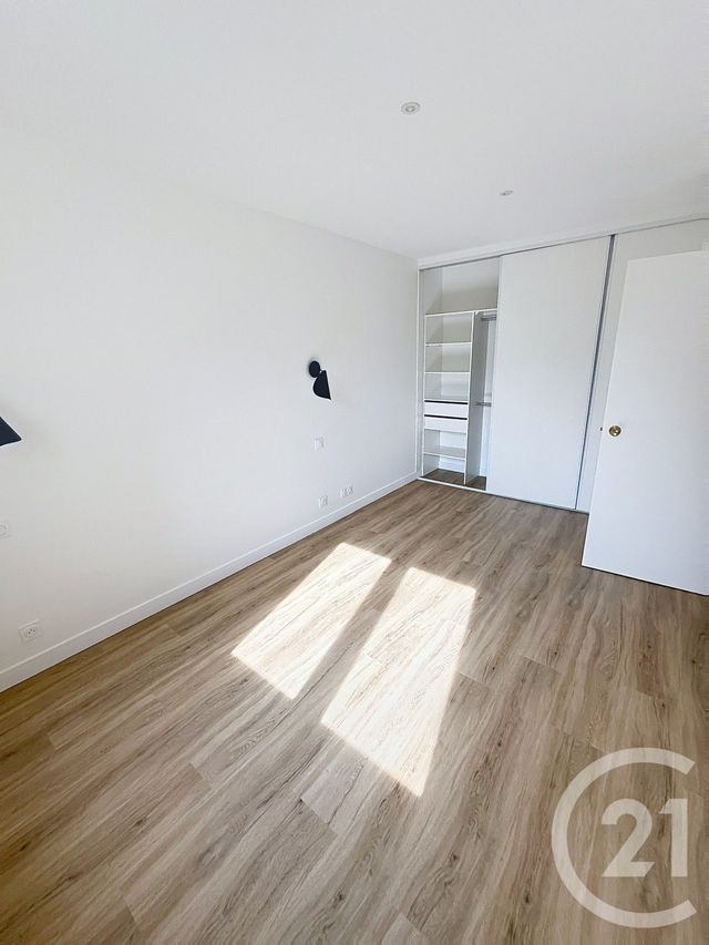 Appartement F3 &agrave; louer - 3 pi&egrave;ces - 79,21 m2 - Vichy - 03 - AUVERGNE