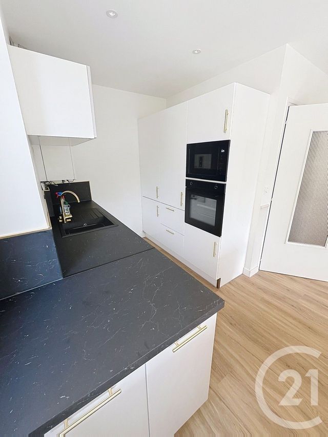Appartement F3 &agrave; louer - 3 pi&egrave;ces - 79,21 m2 - Vichy - 03 - AUVERGNE