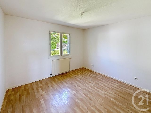 Maison &agrave; louer - 4 pi&egrave;ces - 86,59 m2 - Chateaugay - 63 - AUVERGNE