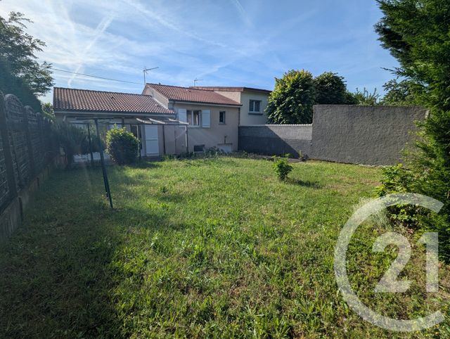 Maison &agrave; louer - 4 pi&egrave;ces - 86,59 m2 - Chateaugay - 63 - AUVERGNE