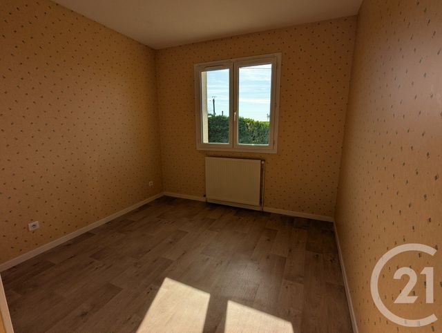Maison &agrave; louer - 4 pi&egrave;ces - 86,59 m2 - Chateaugay - 63 - AUVERGNE