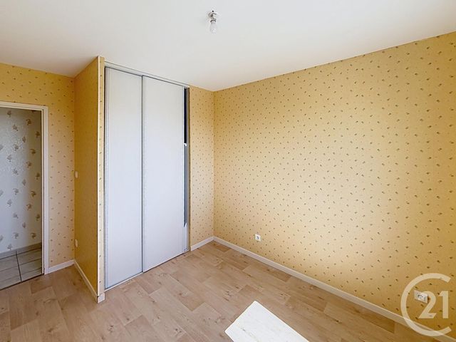 Maison &agrave; louer - 4 pi&egrave;ces - 86,59 m2 - Chateaugay - 63 - AUVERGNE