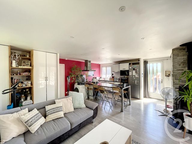 Maison &agrave; louer - 3 pi&egrave;ces - 65,76 m2 - Riom - 63 - AUVERGNE