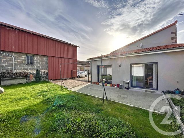 Maison &agrave; louer - 4 pi&egrave;ces - 100,55 m2 - St Ignat - 63 - AUVERGNE