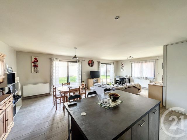 Maison &agrave; louer - 4 pi&egrave;ces - 100,55 m2 - St Ignat - 63 - AUVERGNE