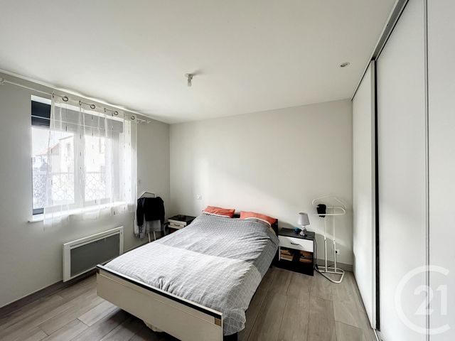 Maison &agrave; louer - 4 pi&egrave;ces - 100,55 m2 - St Ignat - 63 - AUVERGNE