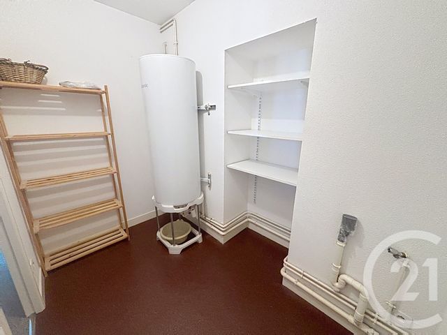 Appartement F3 &agrave; louer - 3 pi&egrave;ces - 77,30 m2 - Chatelguyon - 63 - AUVERGNE