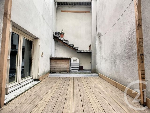 Appartement F2 &agrave; louer - 2 pi&egrave;ces - 47 m2 - Riom - 63 - AUVERGNE