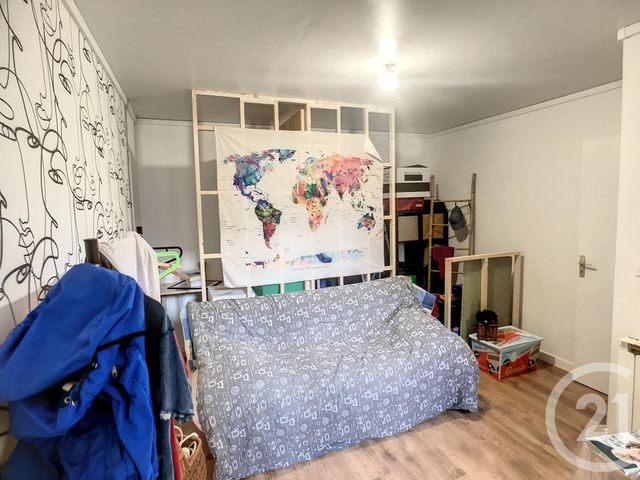 Appartement F2 &agrave; louer - 2 pi&egrave;ces - 47 m2 - Riom - 63 - AUVERGNE