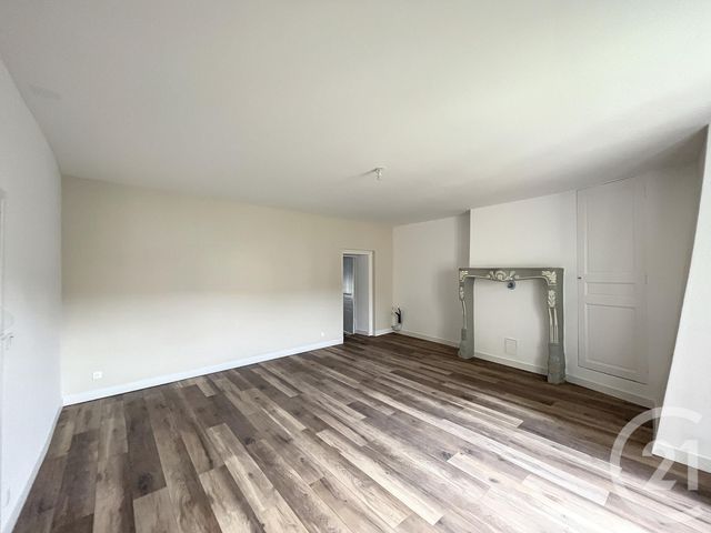 Appartement F4 &agrave; louer - 4 pi&egrave;ces - 106,36 m2 - Veyre Monton - 63 - AUVERGNE