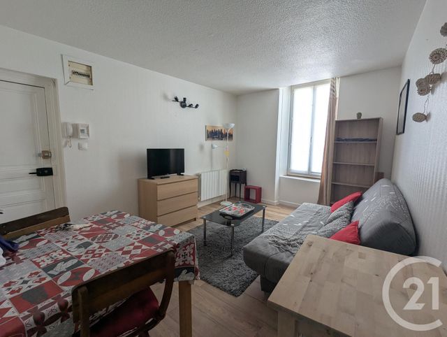 Appartement Studio &agrave; louer - 1 pi&egrave;ce - 17,06 m2 - Riom - 63 - AUVERGNE