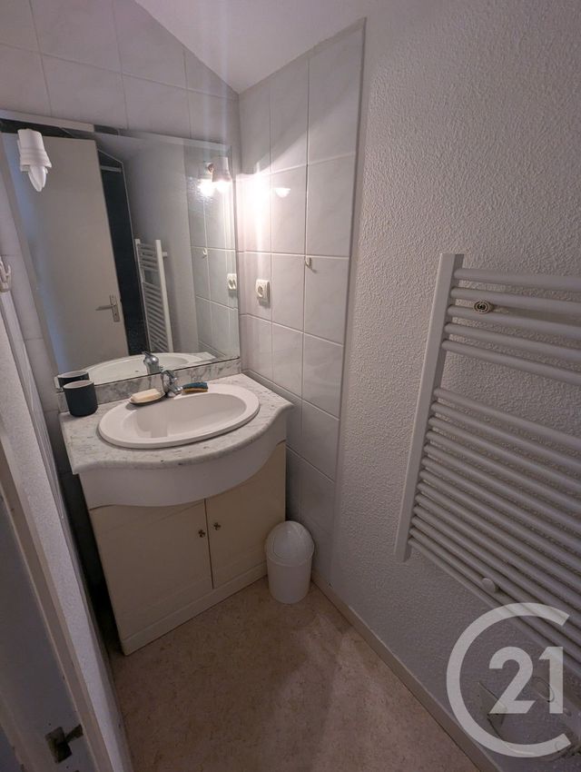 Maison &agrave; louer - 2 pi&egrave;ces - 30,30 m2 - Riom - 63 - AUVERGNE